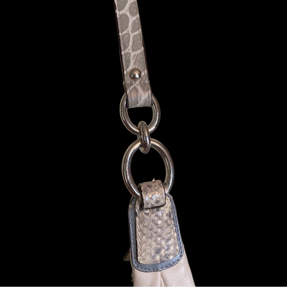 LIKE NEW! COACH Hobo White with Gray Crocodile Embellishments - Picture 7 of 12